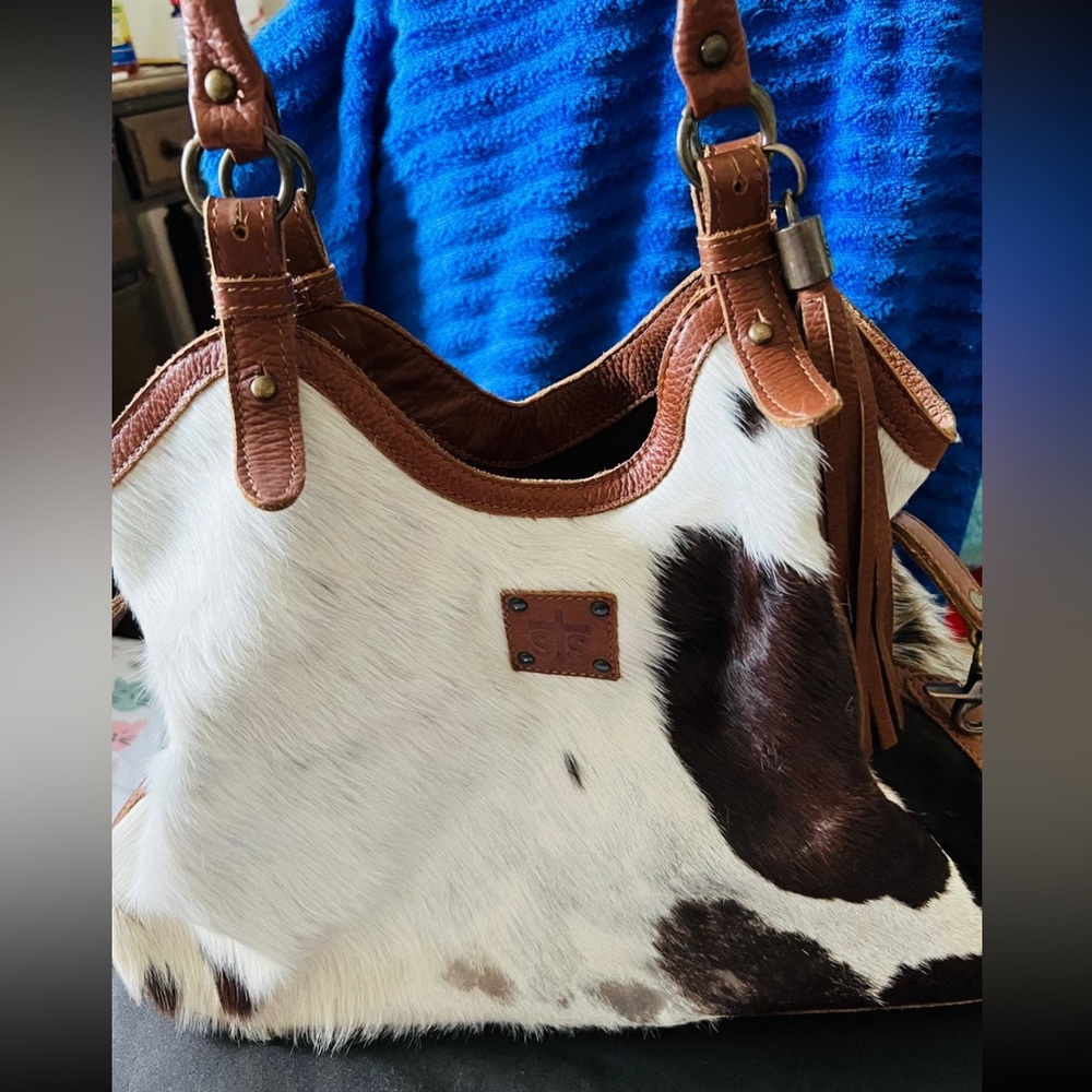 STS Ranchwear Cowhide